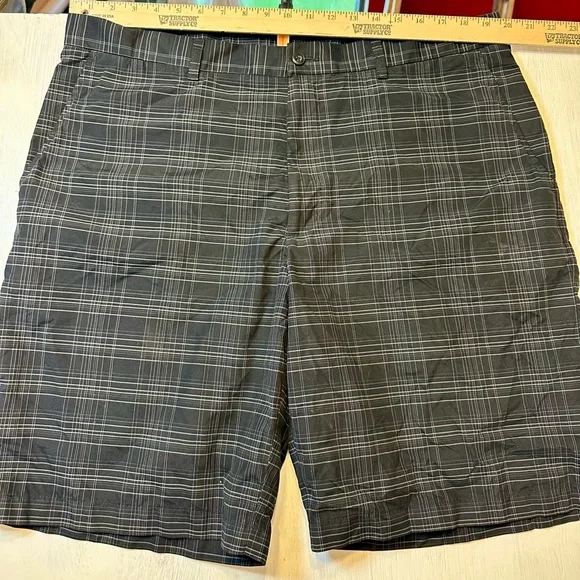 Ben Hogan Performance Men’s Plaid Golf Shorts Size 40 - Picture 2 of 9